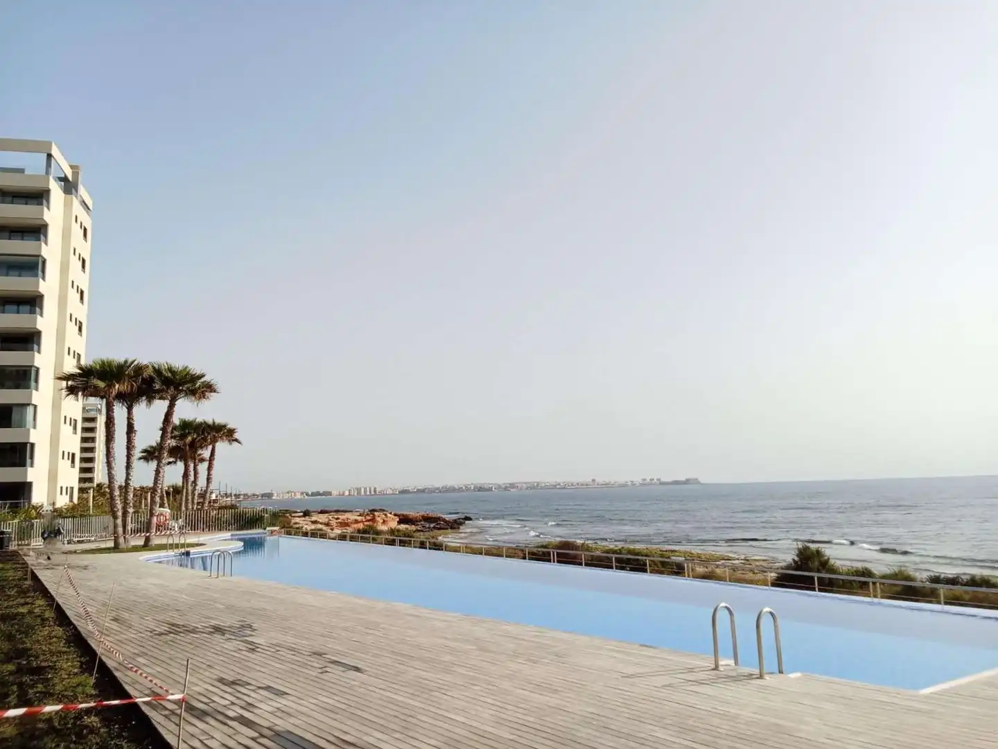 Piscina de Apartament en venda en Torrevieja amb Aire condicionat, Calefacció i Terrassa