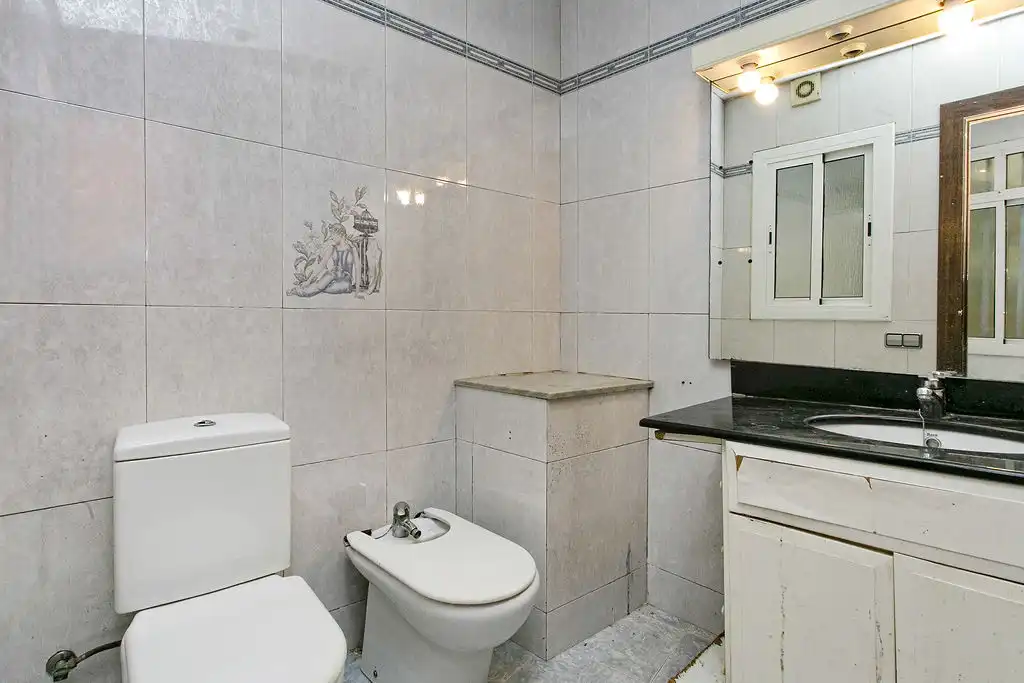Baño de Piso en venta en Montcada i Reixac