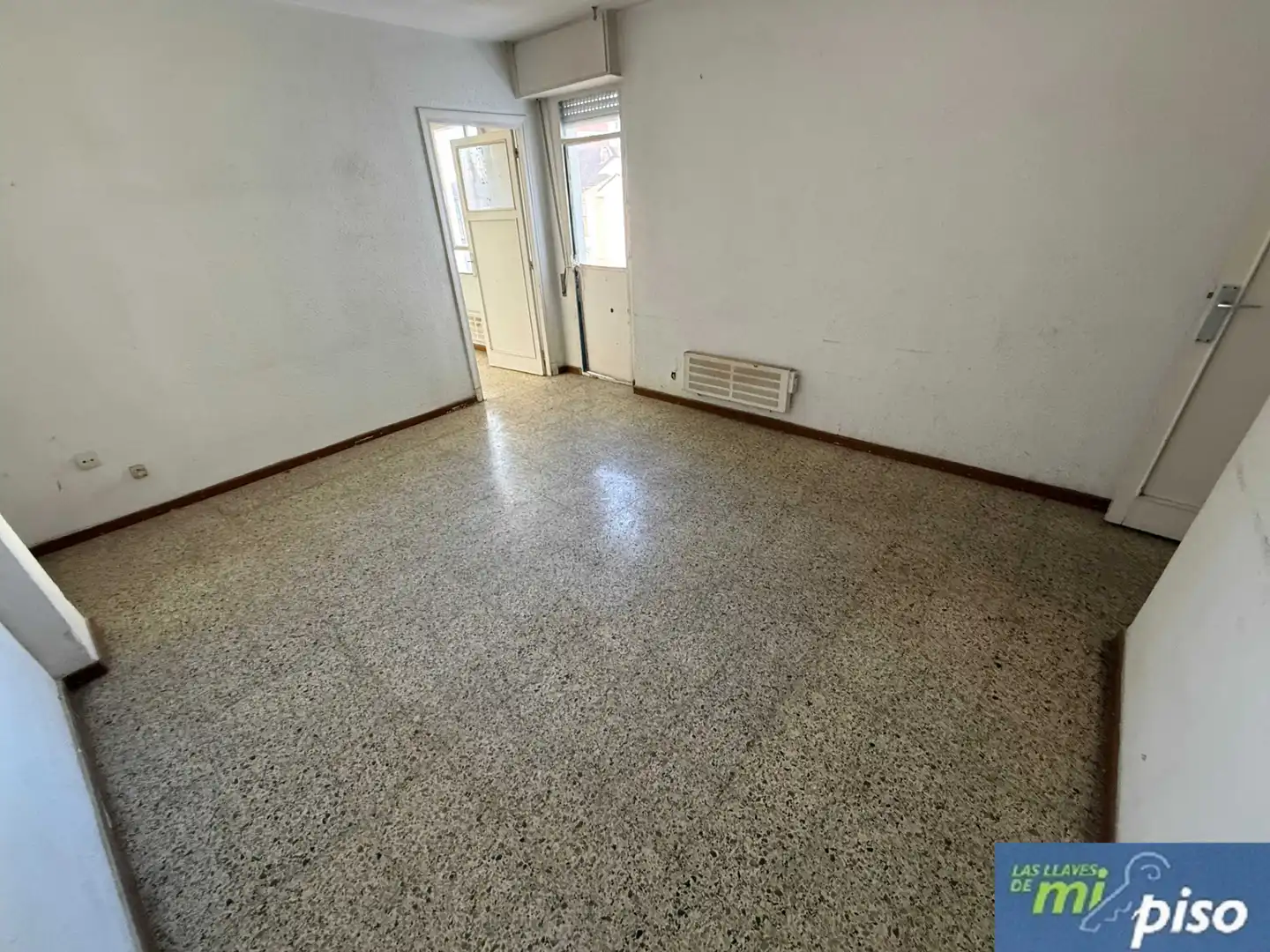 Flat with terrace for sale in Calle de Portugal 4, imagen 6