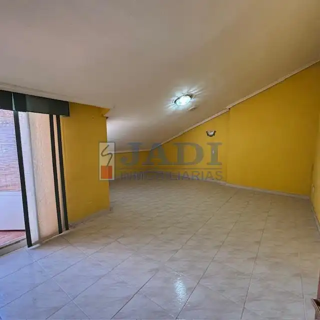 Àtic amb ascensor en venda a Valdepeñas, imagen 3