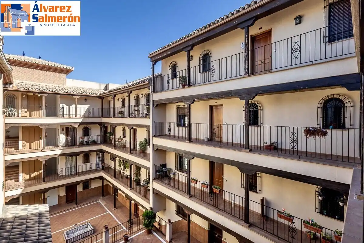 Exterior view of Flat for sale in La Zubia  with Air Conditioner and Storage room