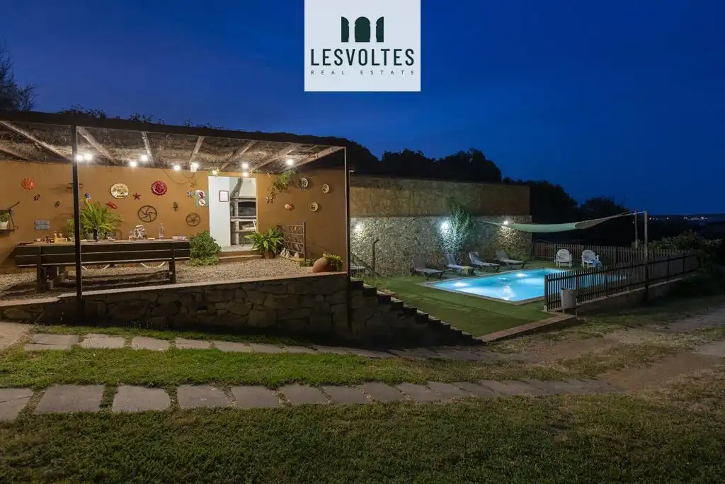 Terrace of Houses for rent in Forallac  with Heating, Private garden and Parquet flooring