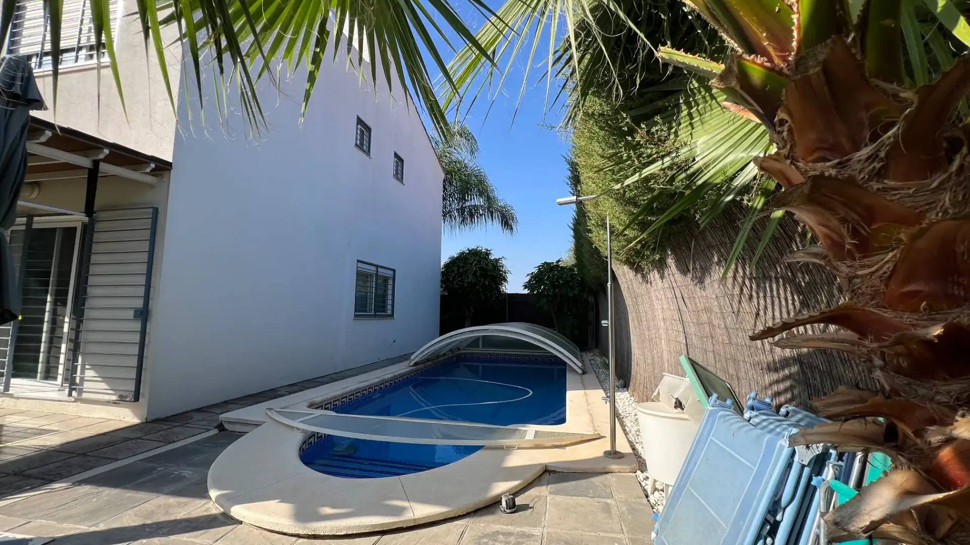 Piscina de Casa o xalet en venda en Espartinas amb Aire condicionat, Calefacció i Jardí privat