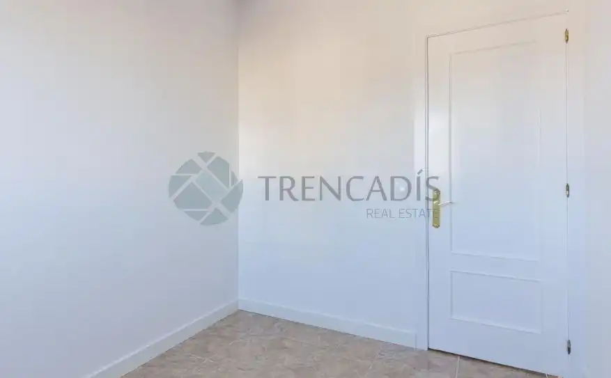 Bedroom of Flat for sale in Madrid