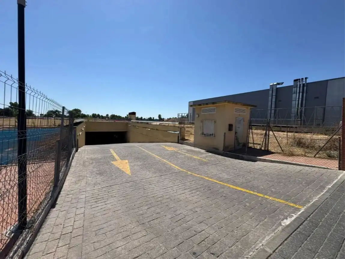 Parkplatz von Garage zum Verkauf in Getafe