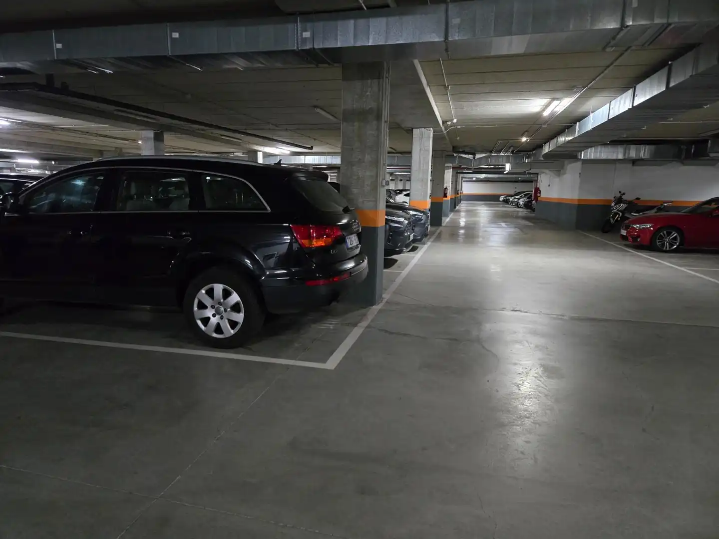 Parkplatz von Garage zum Verkauf in Leioa