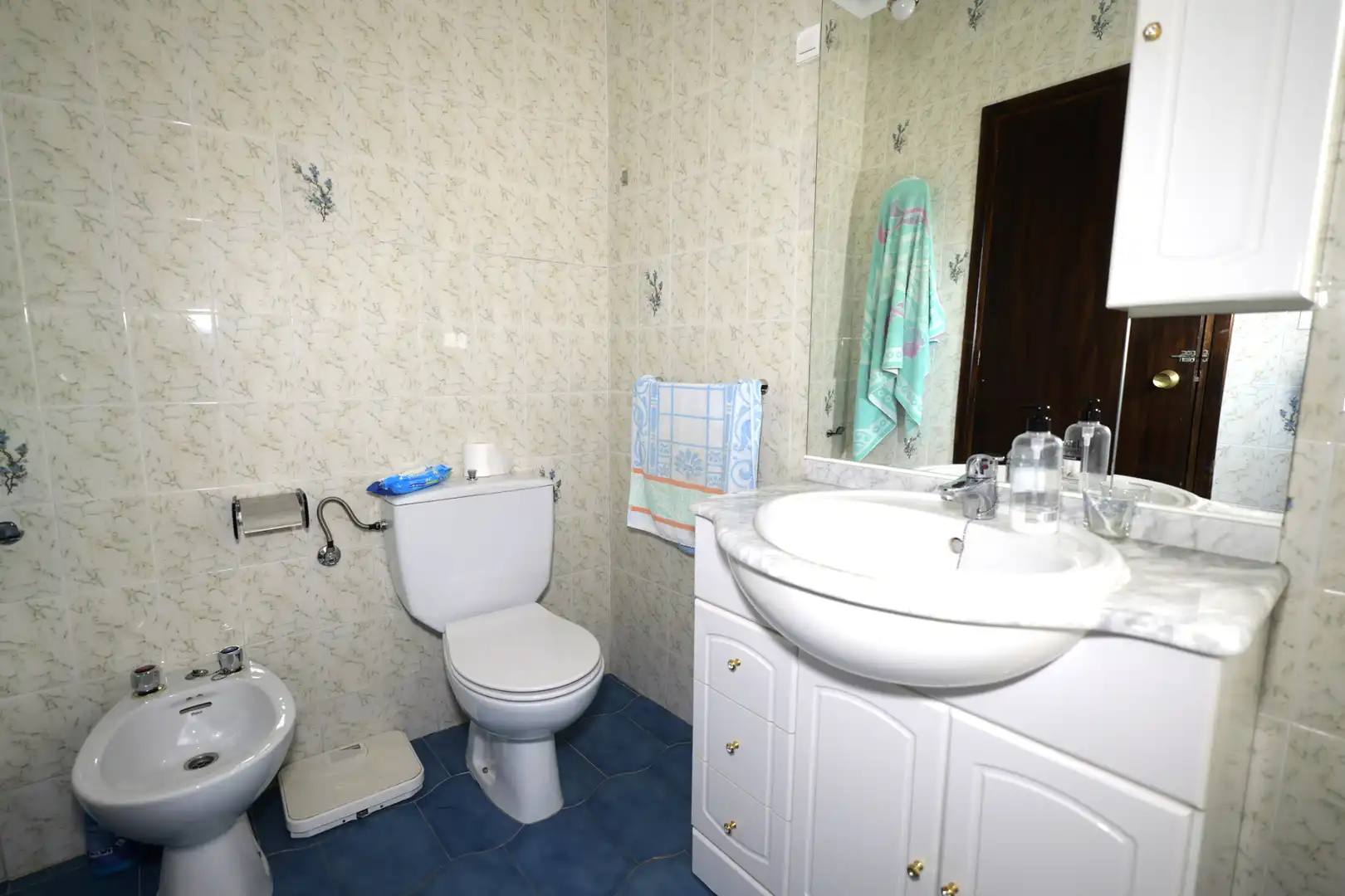 Badezimmer von Einfamilien-Reihenhaus zum Verkauf in Nevada mit Terrasse, Möbliert und Balkon