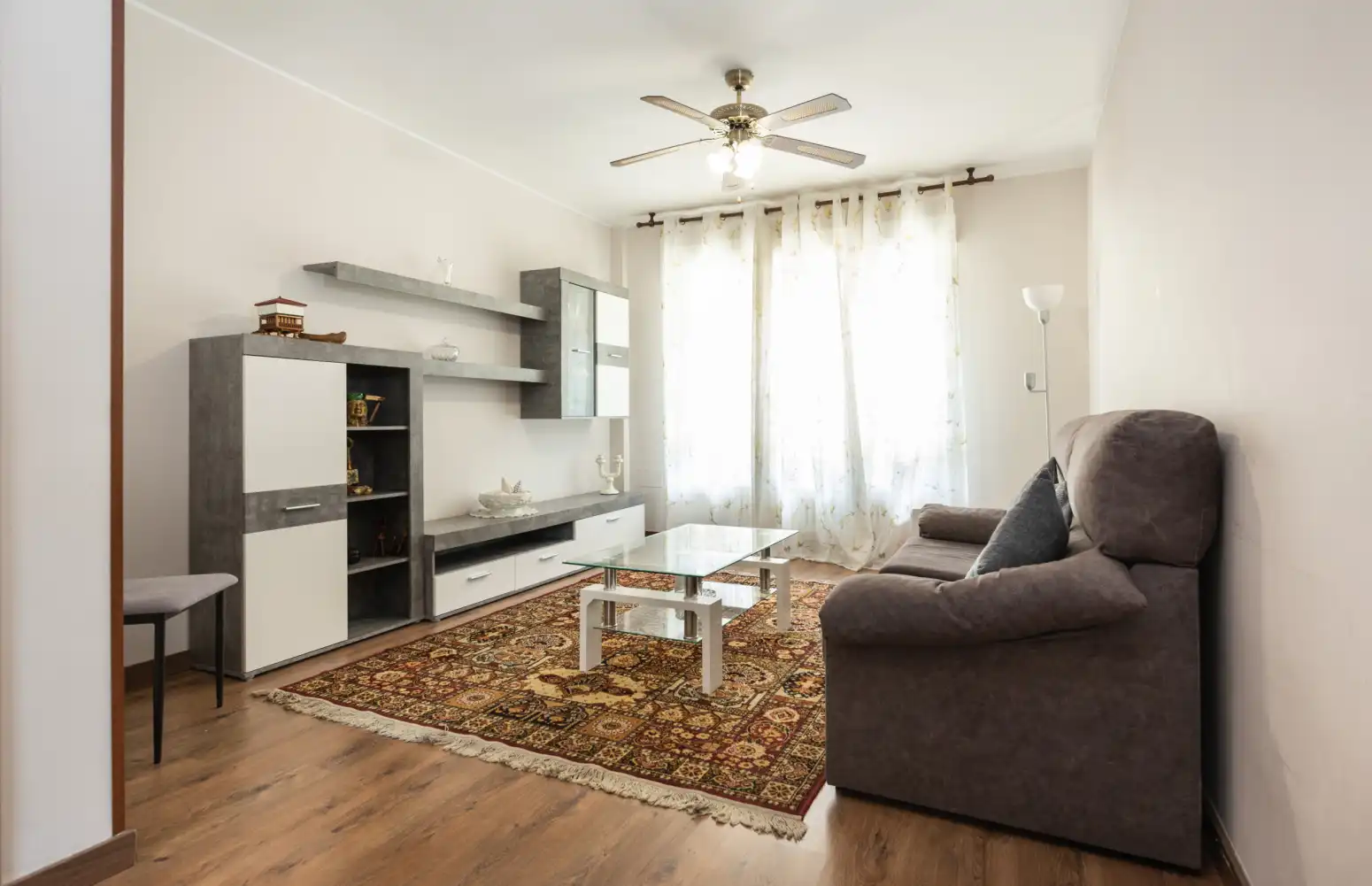 Living room of Flat for rent in Oviedo   with Heating, Parquet flooring and Terrace