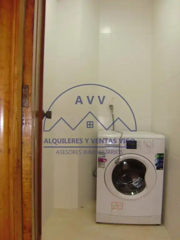 Piso de alquiler en Vigo  con Parquet