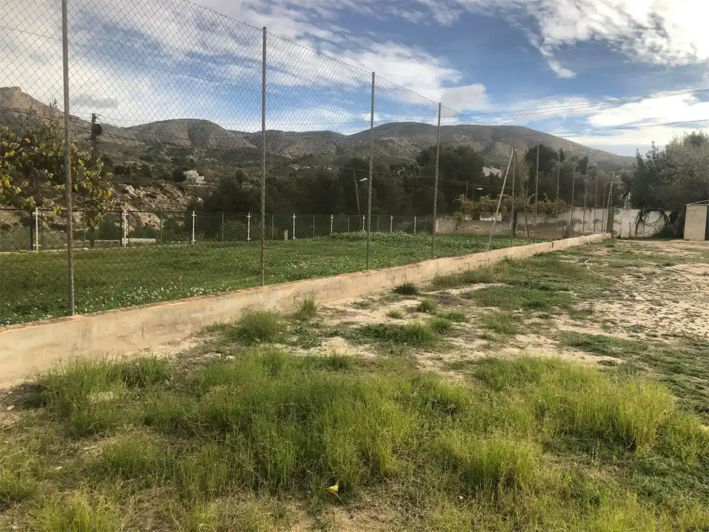Piso en venta en Petrer con Jardín privado, Piscina y Balcón