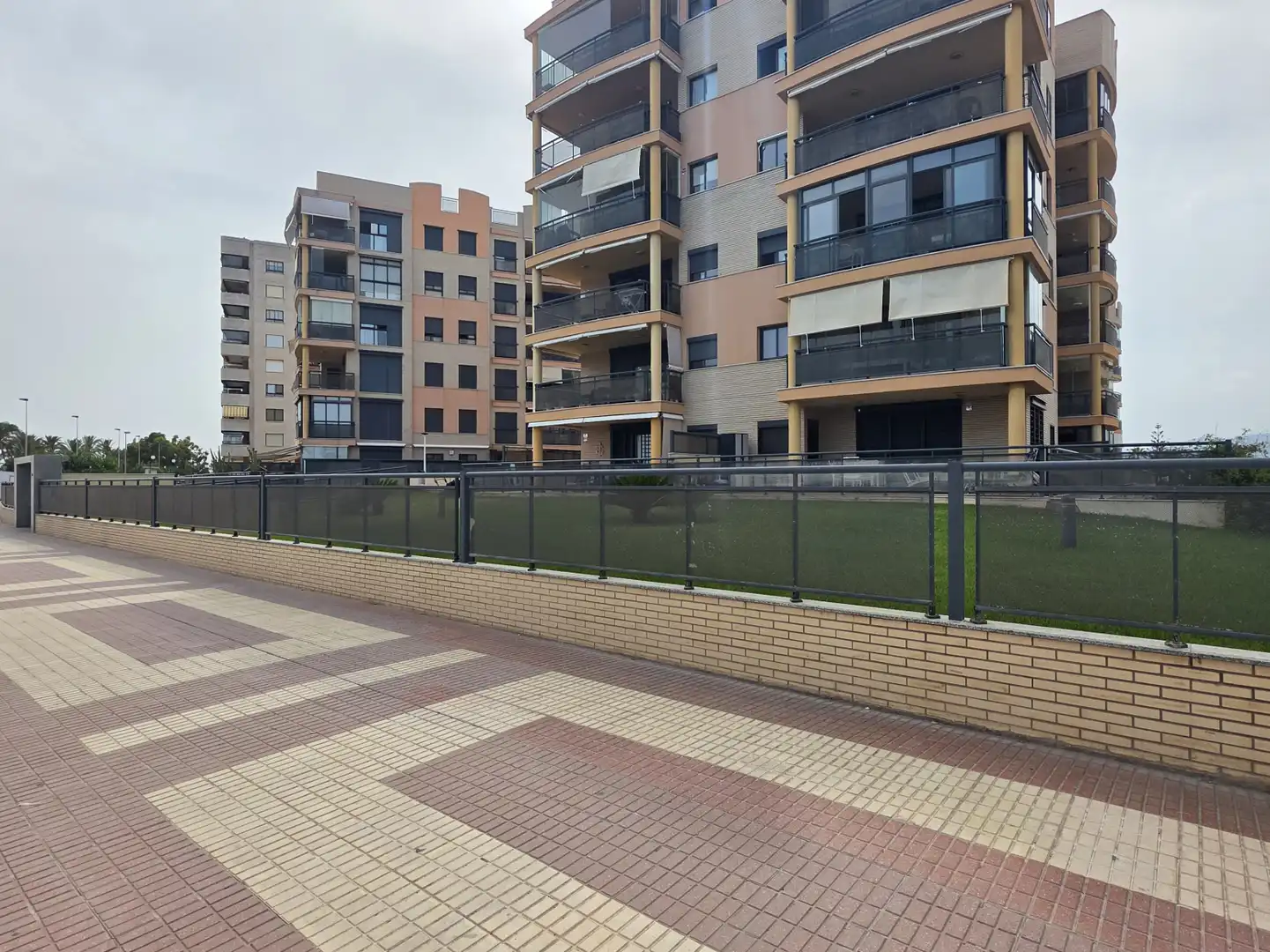 Vista exterior de Pis en venda en Benicasim / Benicàssim amb Aire condicionat, Calefacció i Terrassa