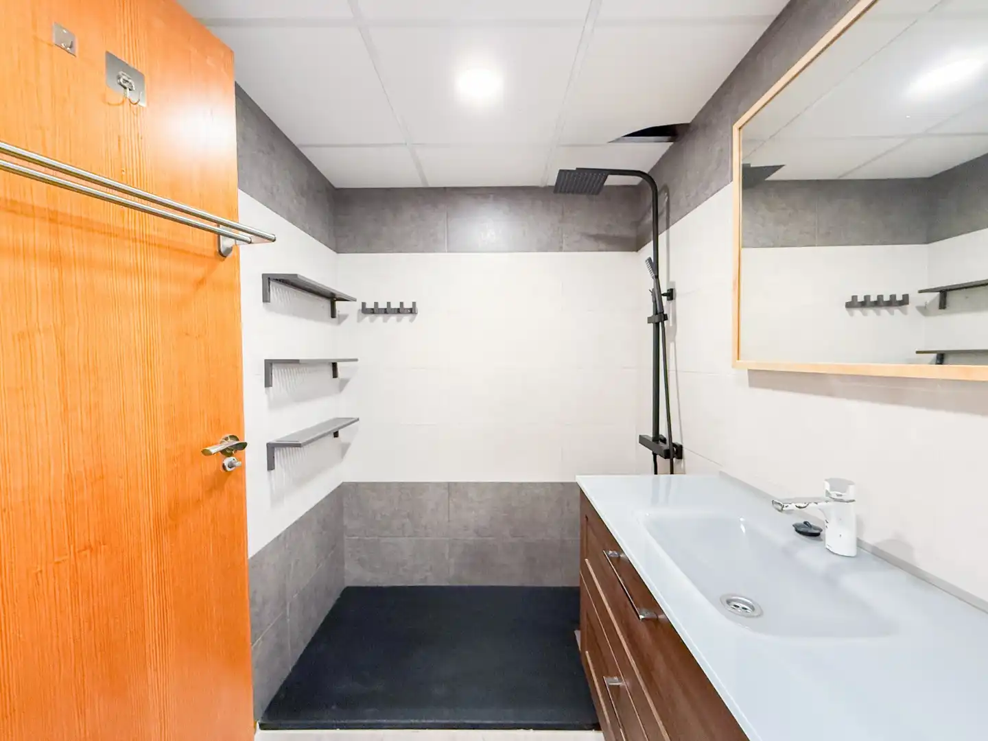 Baño de Apartamento en venta en Águilas con Aire acondicionado, Terraza y Trastero