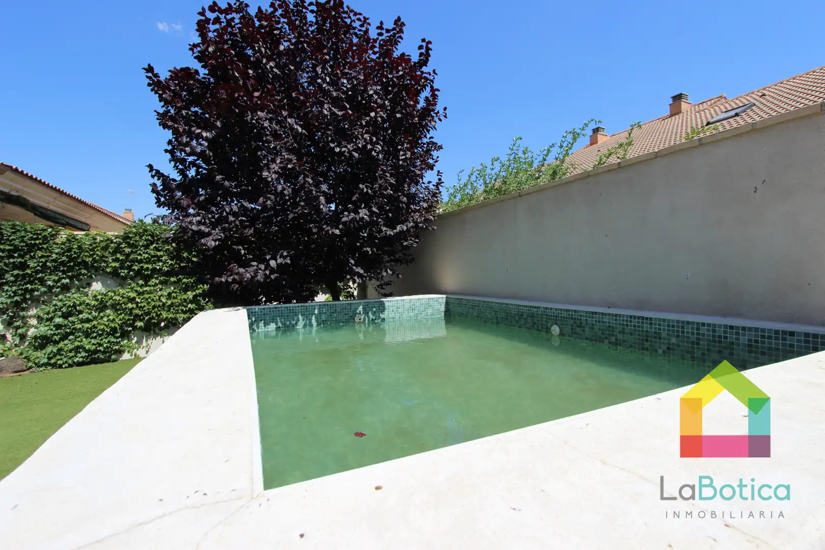 Piscina de Casa adosada de alquiler en Nambroca con Calefacción, Piscina y Horno