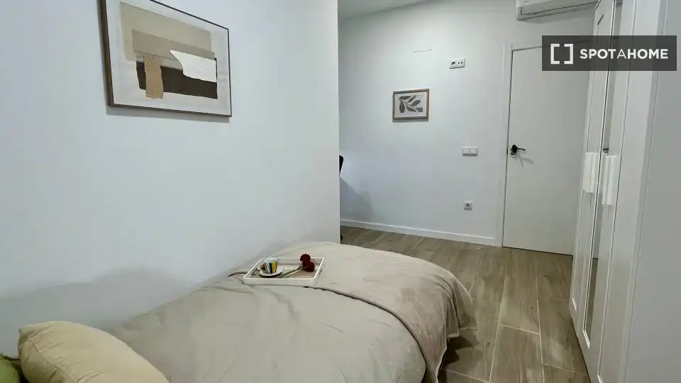 Habitación de Piso de alquiler en Burjassot con Aire acondicionado, Calefacción y Amueblado