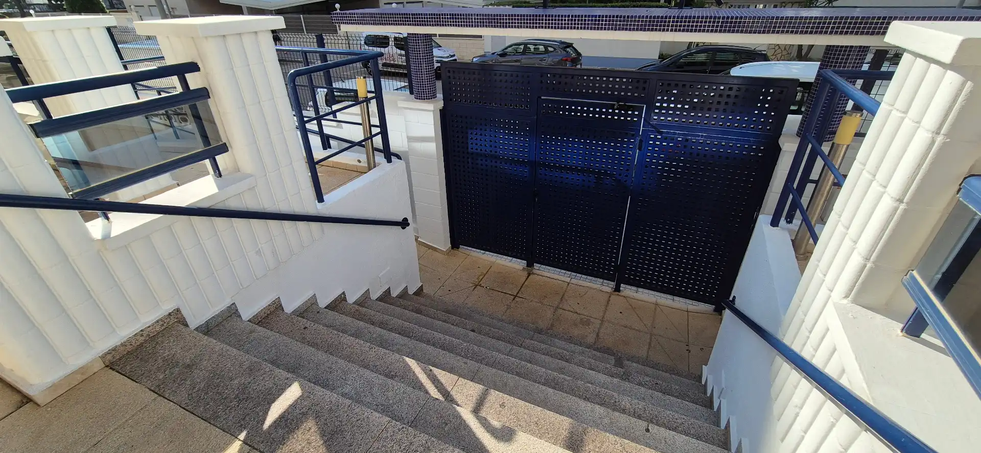 Aparcament de Apartament de lloguer en Gandia amb Aire condicionat, Calefacció i Jardí privat