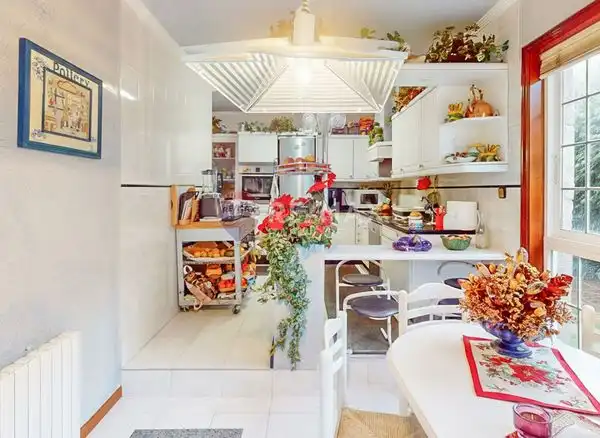 Cocina de Casa o chalet en venta en Vigo  con Calefacción, Jardín privado y Trastero