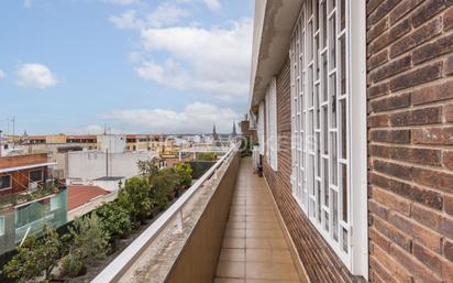 Vista exterior de Àtic en venda en  Madrid Capital amb Aire condicionat, Calefacció i Parquet