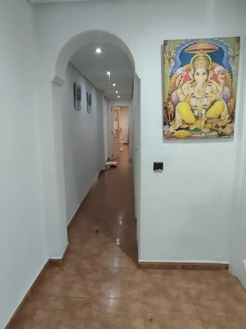 Flat for sale in  Valencia Capital  with Air Conditioner