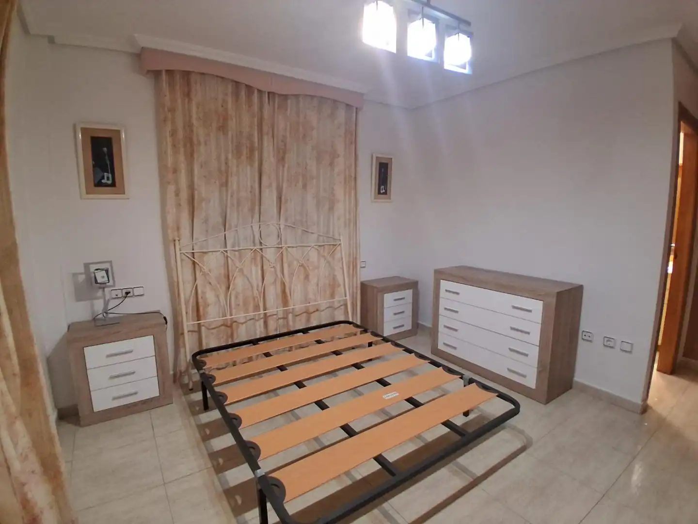 Schlafzimmer von Erdgeschoss zur Miete in Murcia mit Klimaanlage