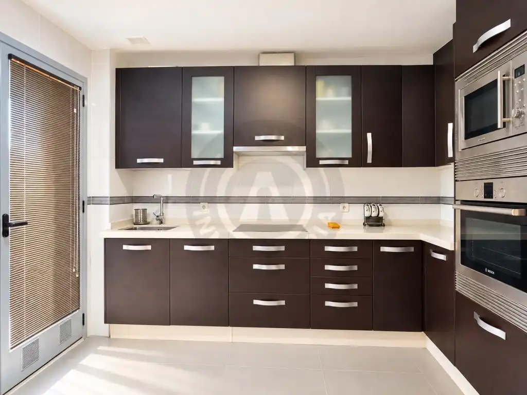 Cocina de Piso en venta en Cáceres con Aire acondicionado, Horno y Microondas