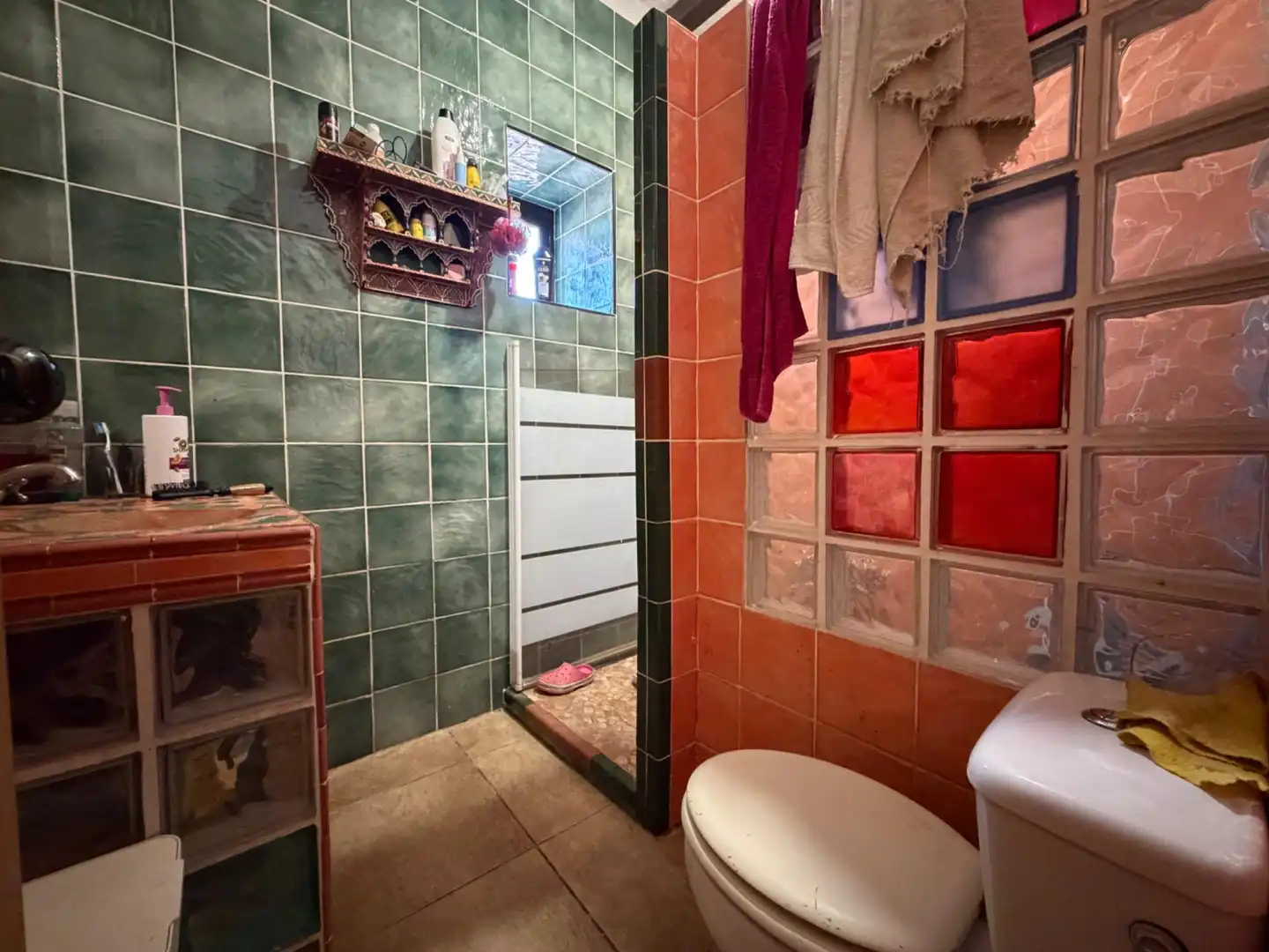 Bany de Casa o xalet en venda en Villar del Arzobispo amb Jardí privat, Terrassa i Traster