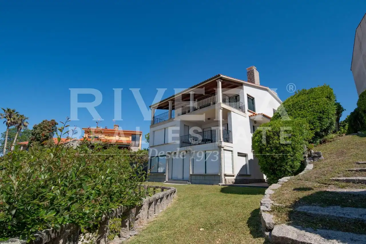 Vista exterior de Piso en venta en Sanxenxo con Calefacción y Terraza
