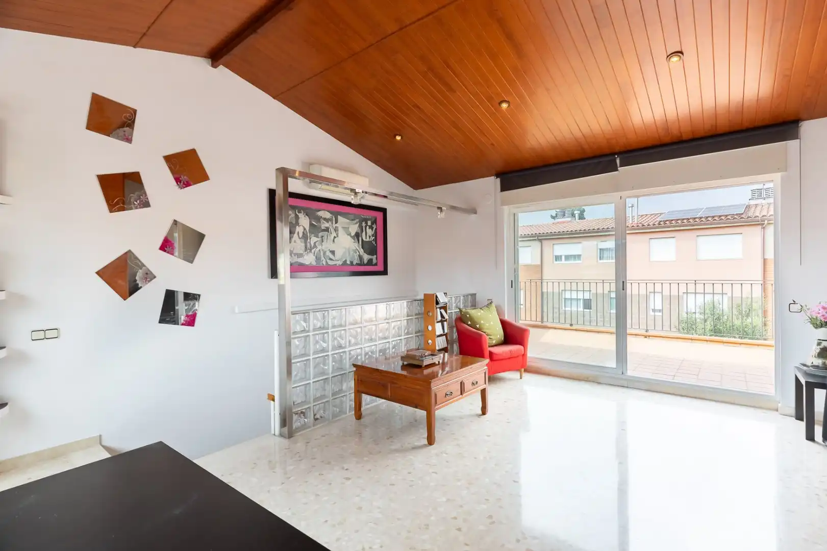 Sala d'estar de Casa o xalet en venda en Badalona amb Aire condicionat, Calefacció i Terrassa
