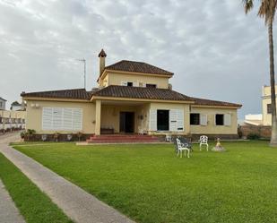 Vista exterior de Casa o xalet en venda en Sanlúcar de Barrameda amb Aire condicionat, Jardí privat i Parquet