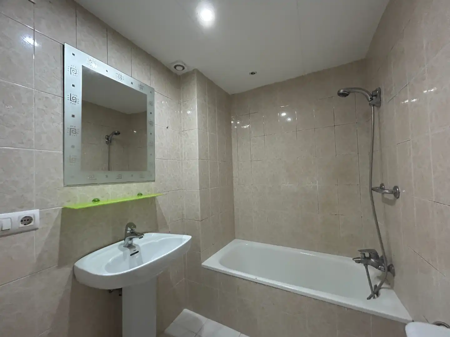 Baño de Piso en venta en Castelló d'Empúries
