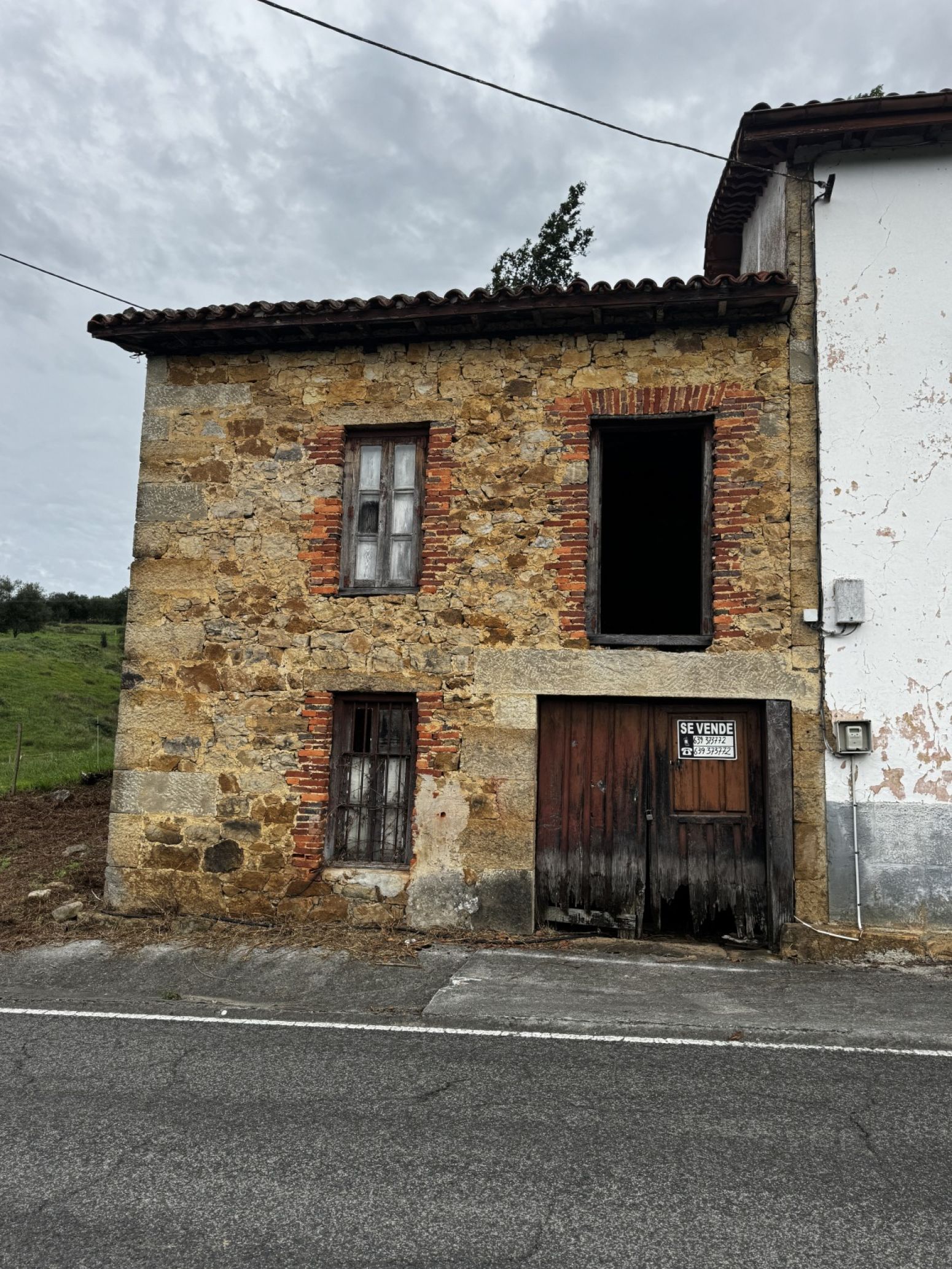 Exterior view of House or chalet for sale in Riotuerto