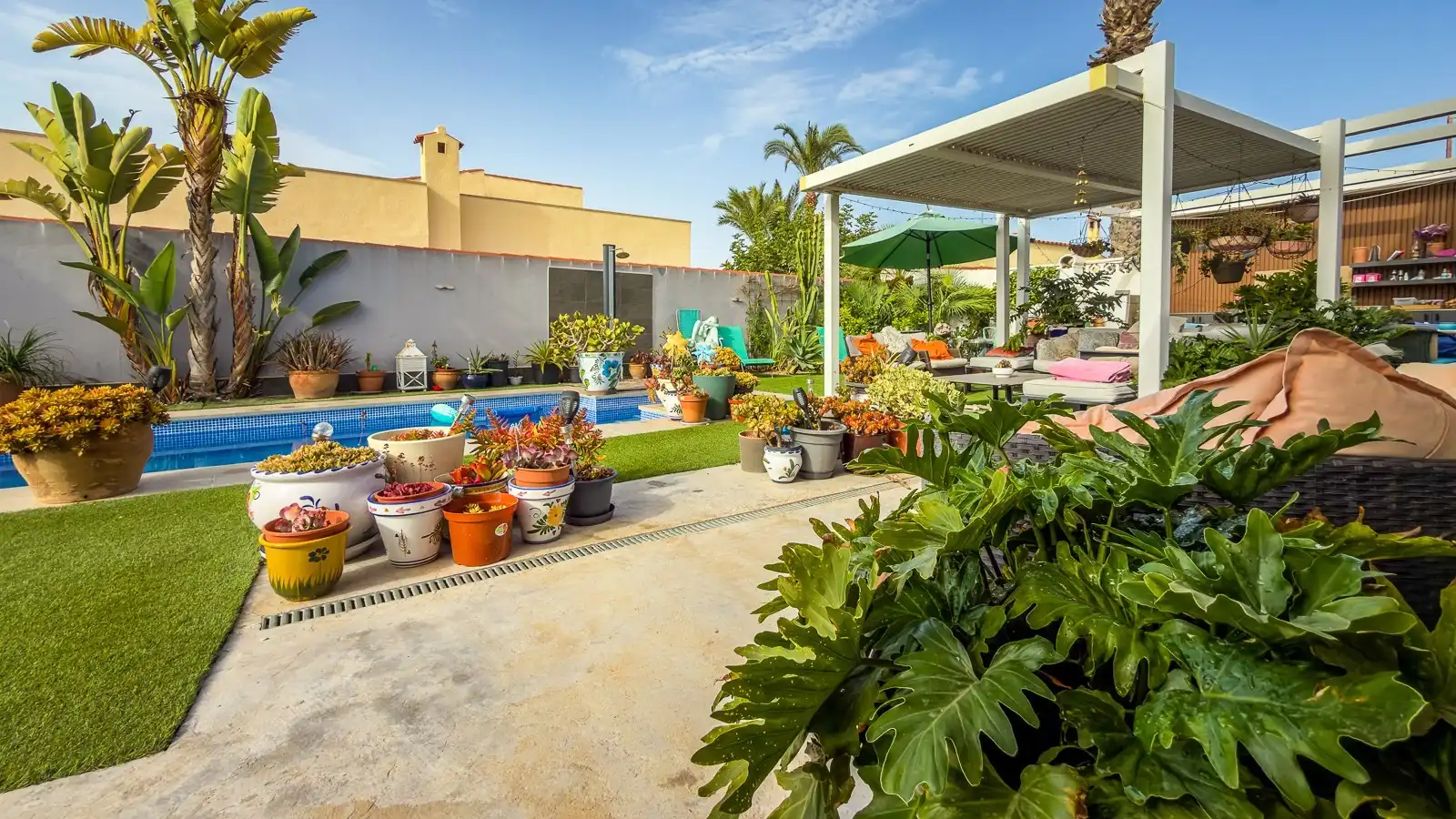 Terrassa de Casa o xalet en venda en Torrevieja amb Jardí privat, Terrassa i Traster
