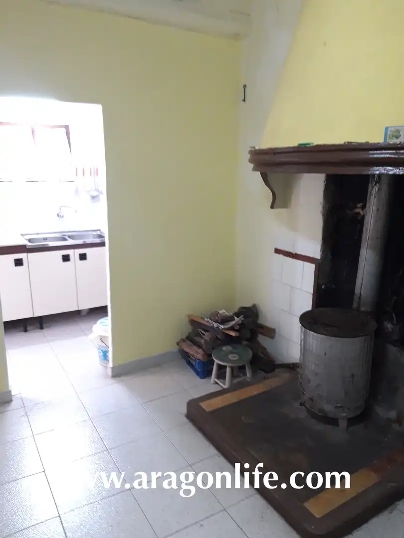 Kitchen of Houses for sale in Maella  with Furnished and Balcony