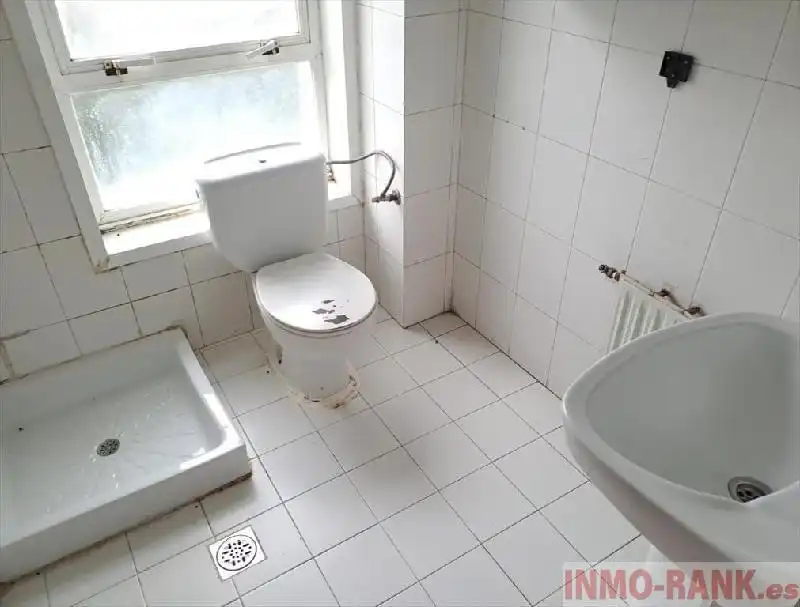 Baño de Piso en venta en Vigo  con Trastero