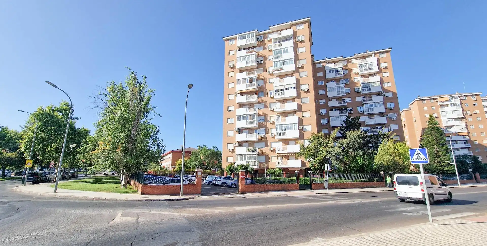 Außenansicht von Wohnung zur Miete in Badajoz mit Privatgarten, Möbliert und Balkon