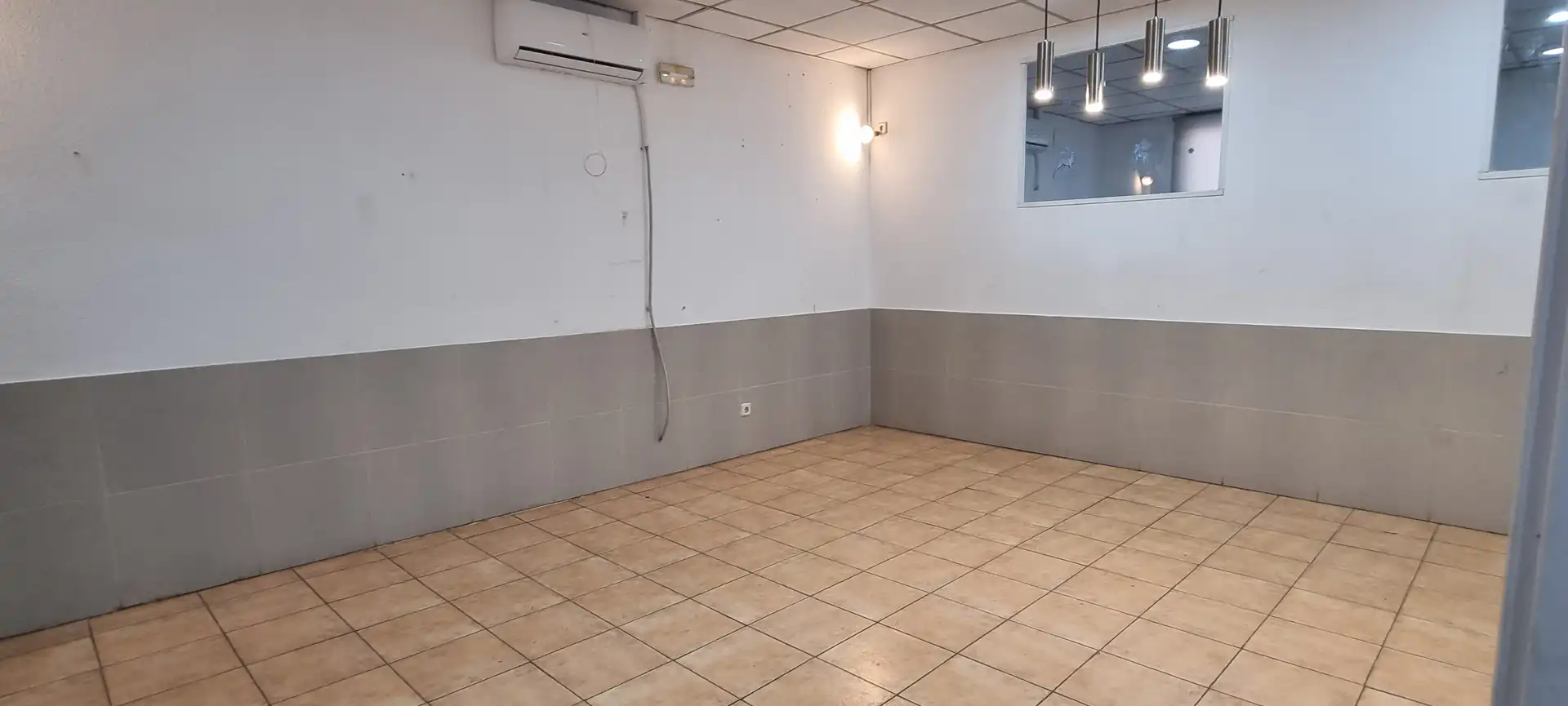Business premises for sale in Calle Lago Blanco, imagen 51