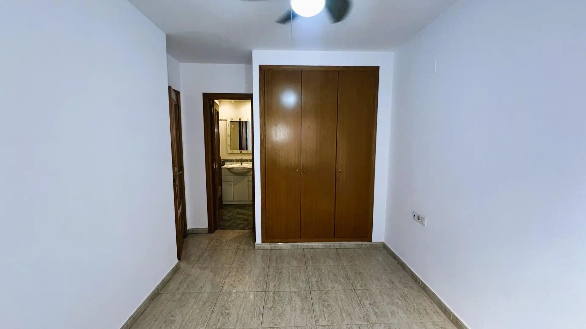 Piso con terraza en venta en Calle BERNAT ARTOLA 21, imagen 13