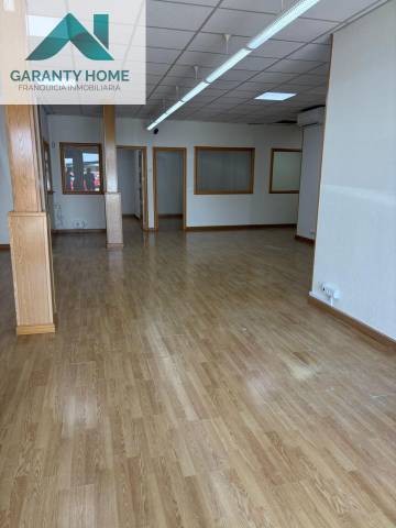 Local comercial en Alquiler en Ugena