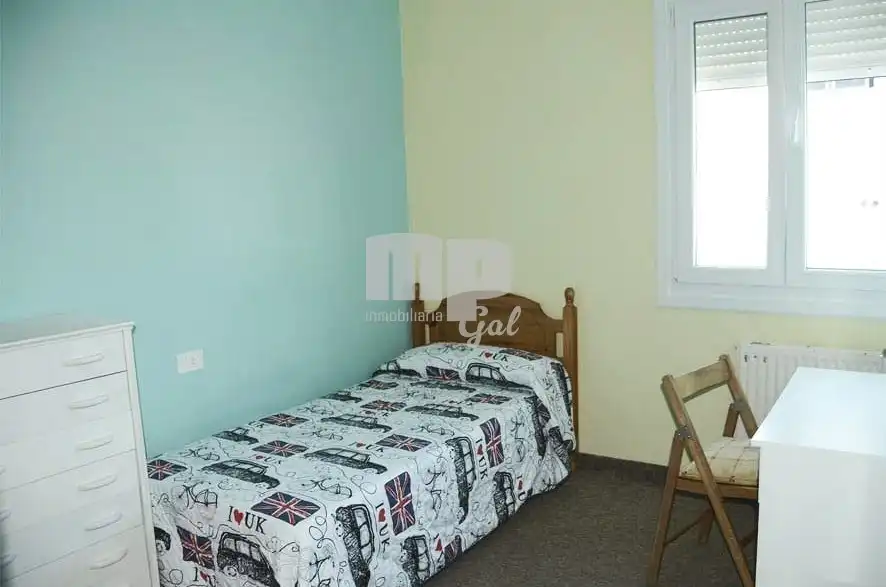 Schlafzimmer von Gebäude zum Verkauf in Vigo 