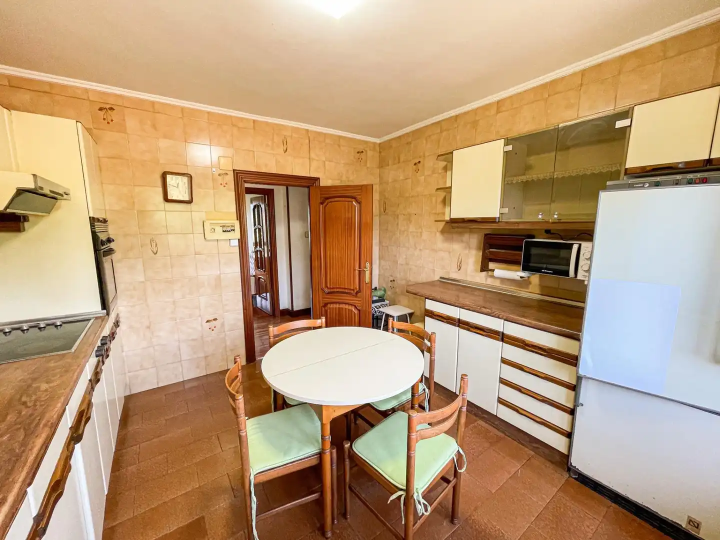 Kitchen of Houses for sale in Abanto y Ciérvana-Abanto Zierbena  with Heating, Private garden and Storage room