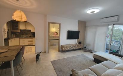 Living room of Flat for sale in Marbella  with Air Conditioner and Terrace