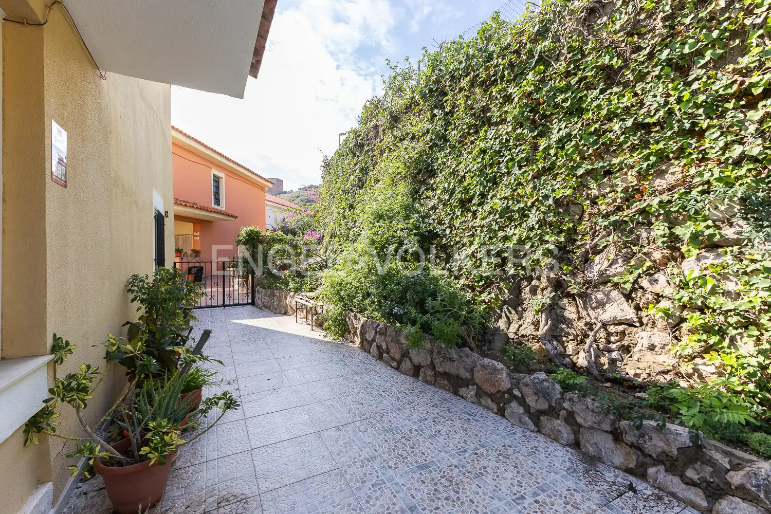 Vista exterior de Casa o xalet en venda en Cullera amb Aire condicionat, Calefacció i Jardí privat