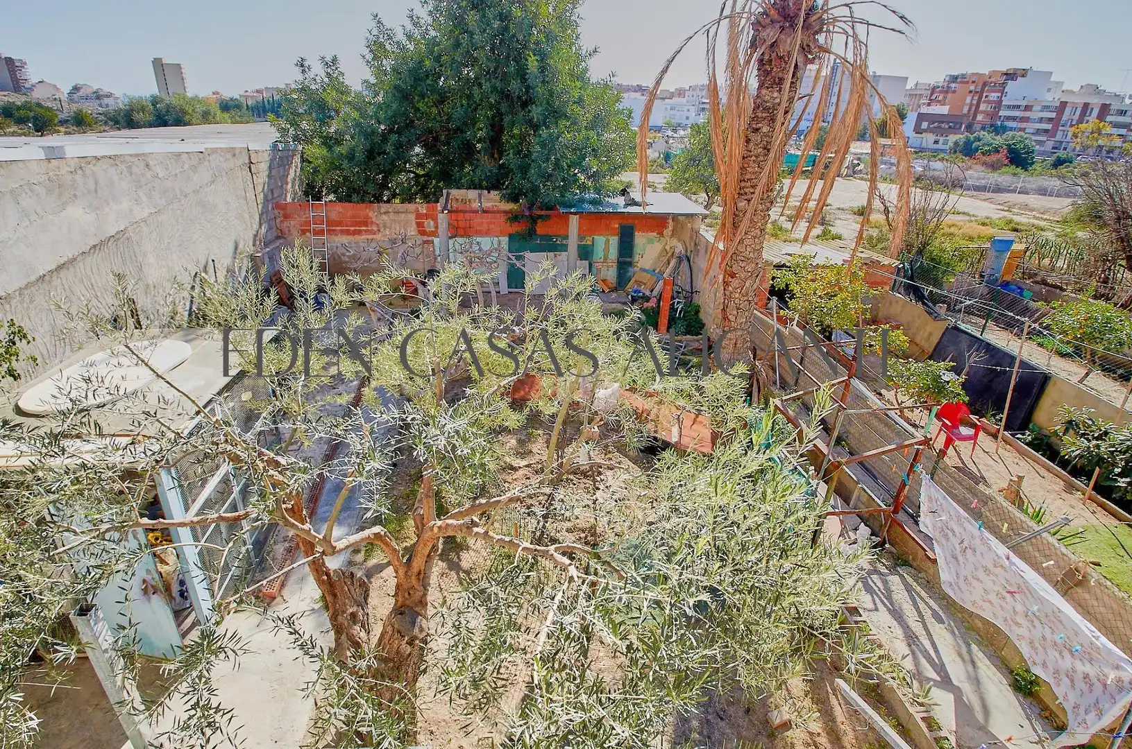 Casa adosada en venda en El Campello amb Jardí privat, Terrassa i Traster
