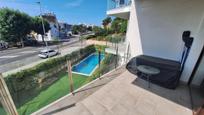 Piscina de Pis en venda en Sant Pol de Mar amb Aire condicionat, Calefacció i Terrassa