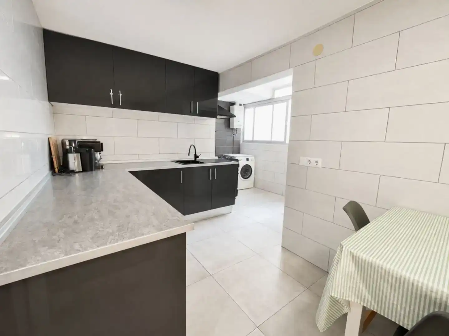Cocina de Piso en venta en Gandia con Aire acondicionado y Balcón