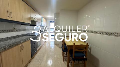 Photo 4 of Flat for rent in Rafael Lapesa Melgar, Camí Reial,  Valencia Capital