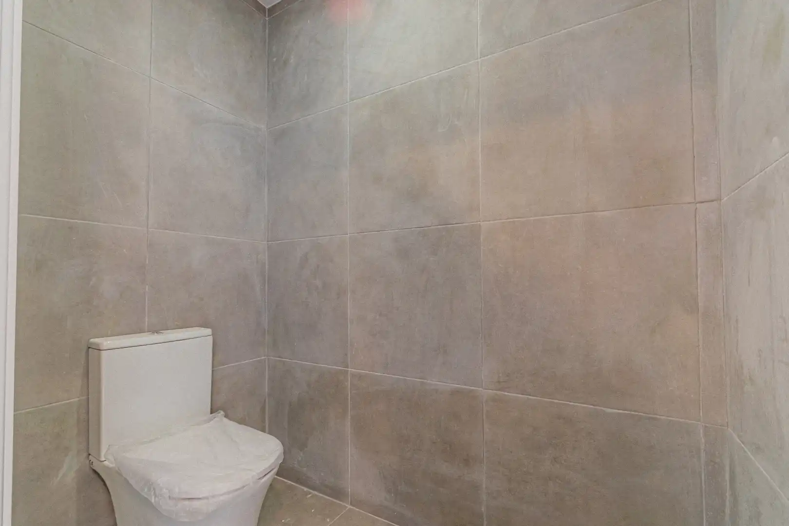 Bathroom of Commercial properties for sale in L'Alfàs del Pi  with Air Conditioner