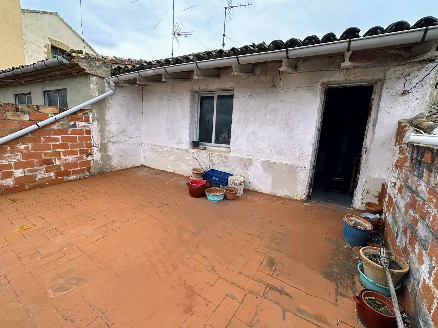 Terrasse von Einfamilien-Reihenhaus zum Verkauf in El Palomar mit Terrasse, Möbliert und Ofen
