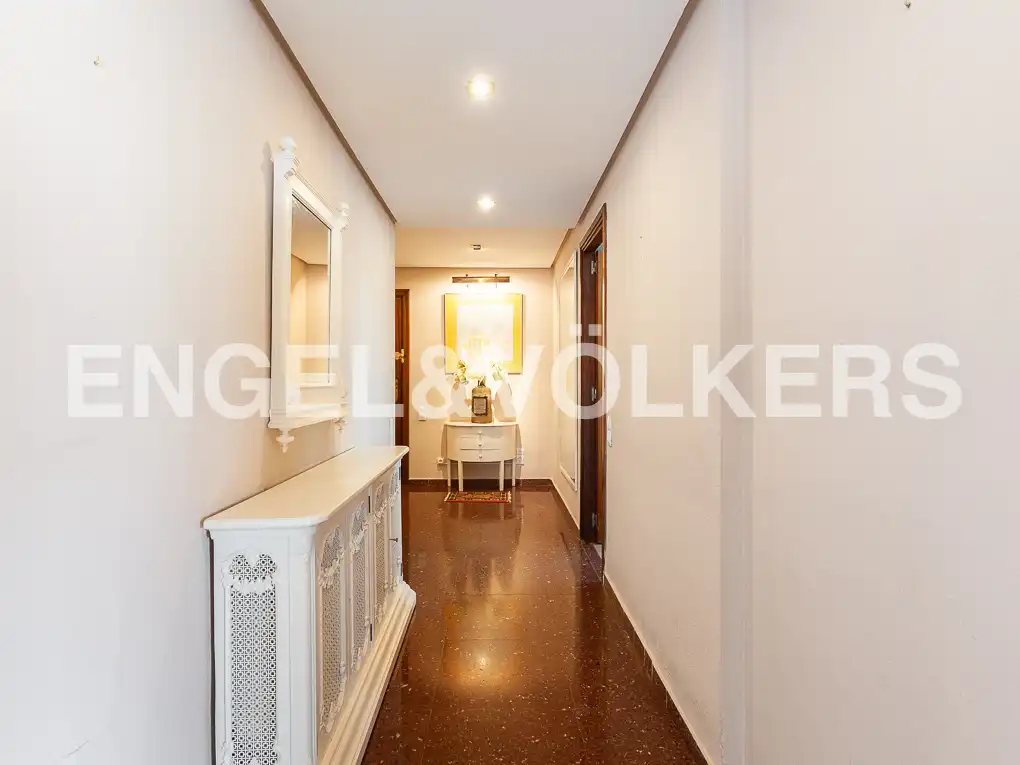 Flat for rent in Valencia  with Air Conditioner, Heating and Terrace