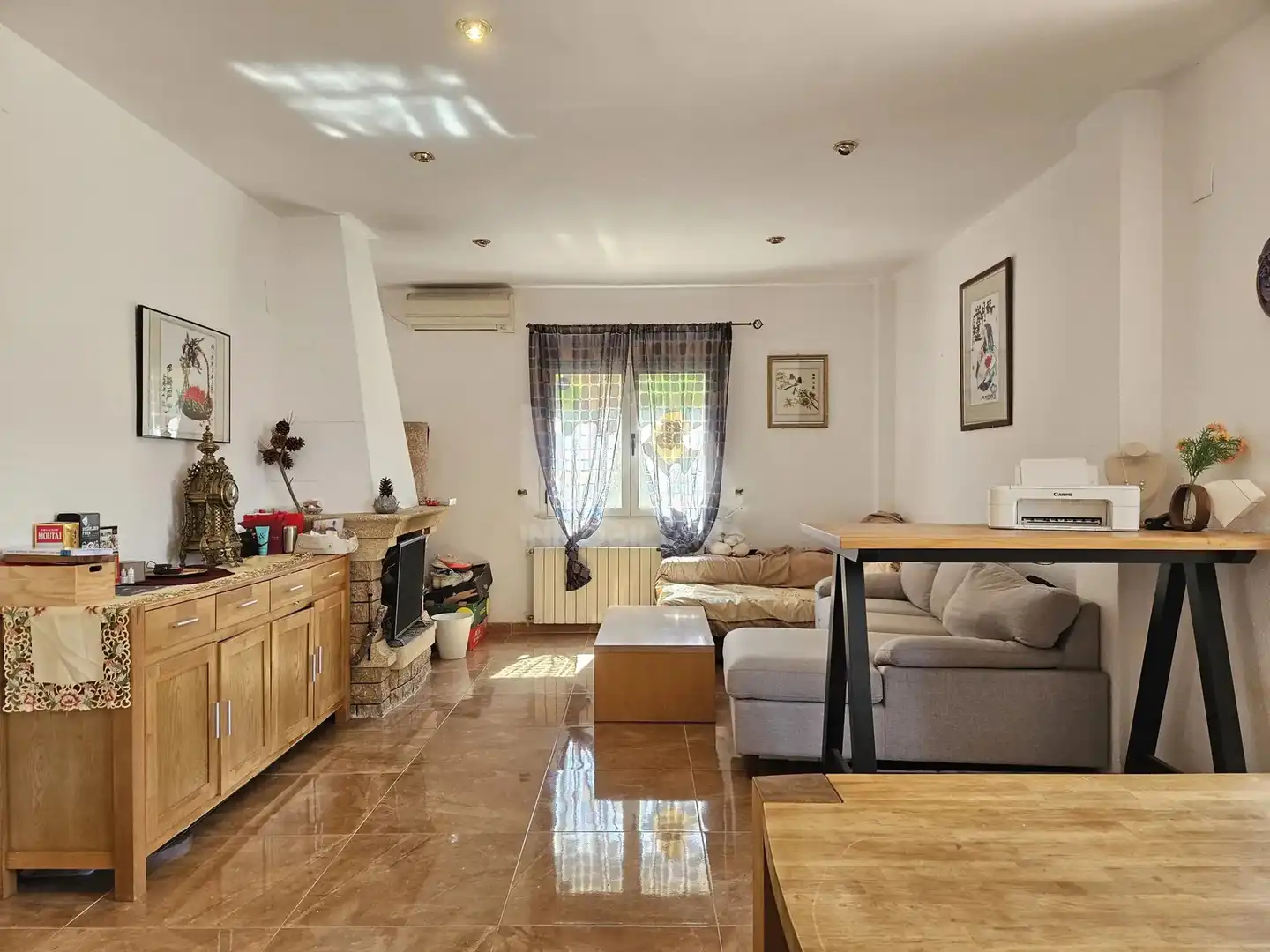 Sala d'estar de Casa o xalet en venda en L'Eliana amb Aire condicionat, Calefacció i Jardí privat