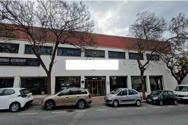 Local comercial en Venta en Los Jardines de Marbella - La Ermita